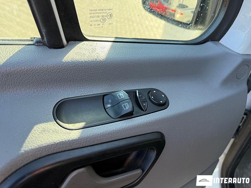 Volkswagen Crafter 16 automobil-interauto