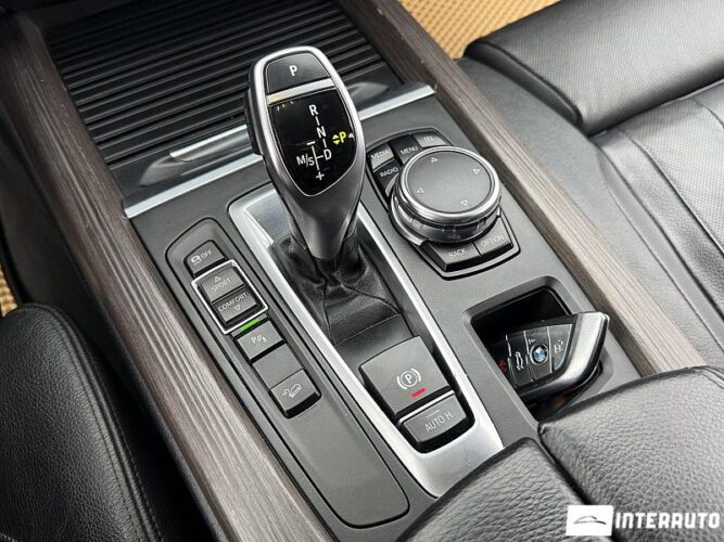 BMW X5 2.5D 43 interauto-car