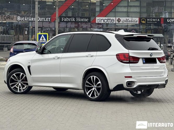 BMW X5 2.5D 35 interauto-car