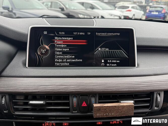 BMW X5 2.5D 40 interauto-car