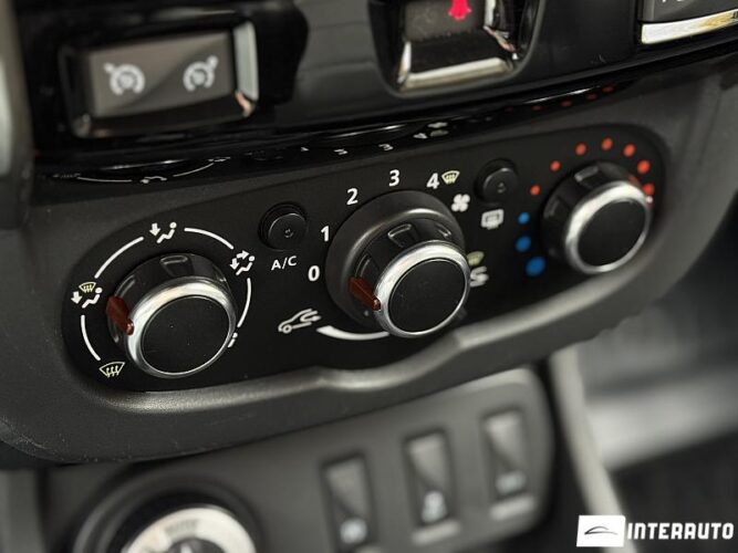 Dacia Duster 42 interauto-car