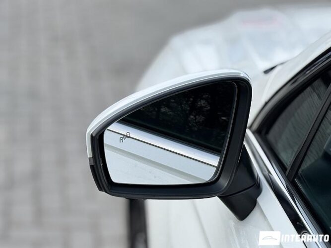 Volkswagen Tiguan 38 interauto-car