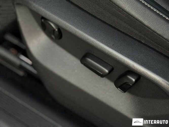 Volkswagen Tiguan 41 interauto-car