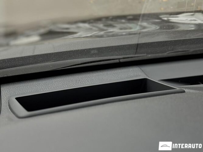 Toyota Camry 47 interauto-car