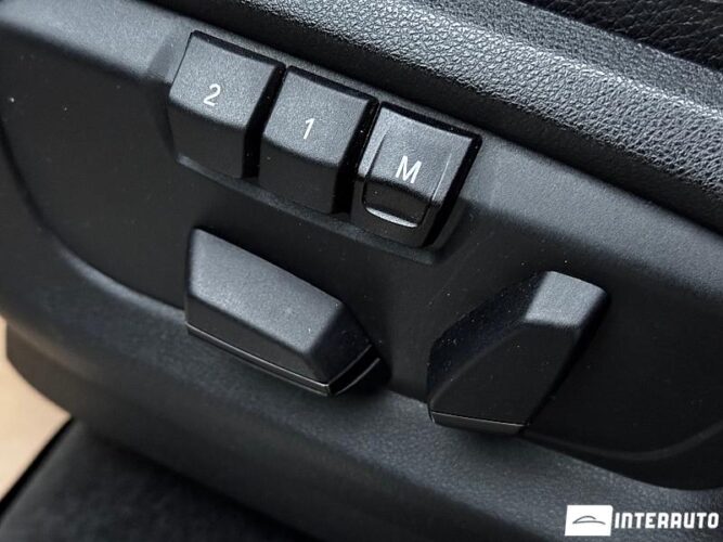 BMW X5 2.5D 45 interauto-car