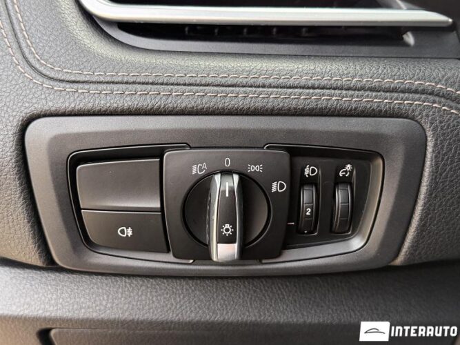 BMW 225XE 41 interauto-car