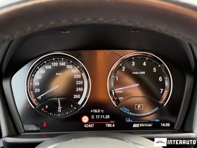 BMW 225XE 43 interauto-car