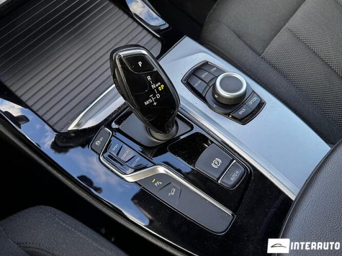 BMW X3 2.0D 40 interauto-car
