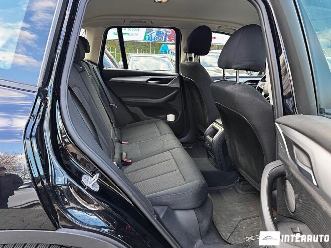 BMW X3 2.0D 43 interauto-car