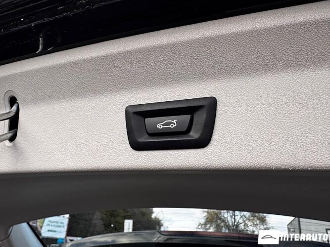 BMW X3 2.0D 44 interauto-car