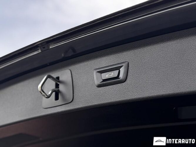 BMW 216d 38 interauto-car