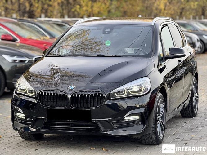 BMW 216d 33 interauto-car