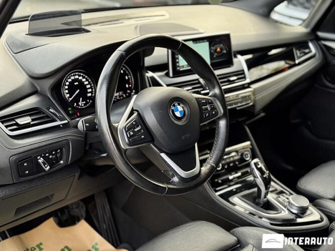 BMW 216d 41 interauto-car