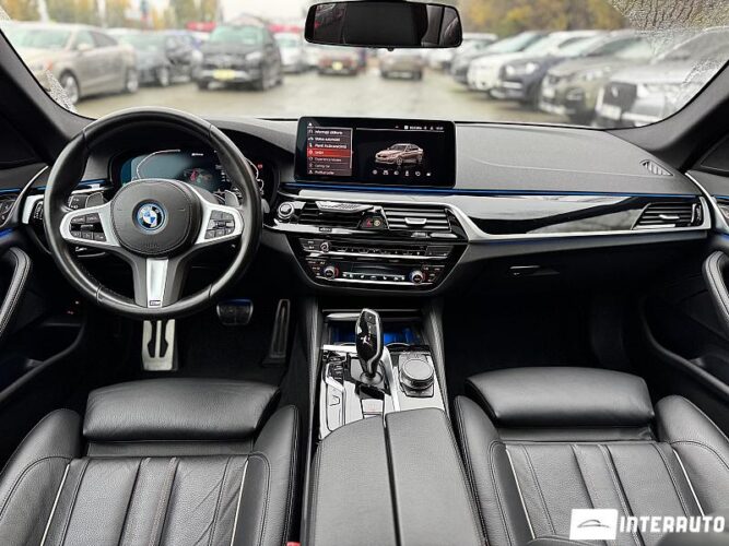 BMW 520e 43 interauto-car