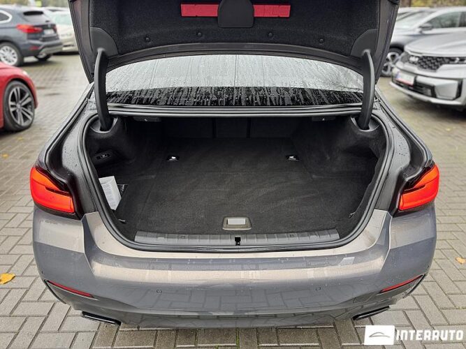 BMW 520e 53 interauto-car