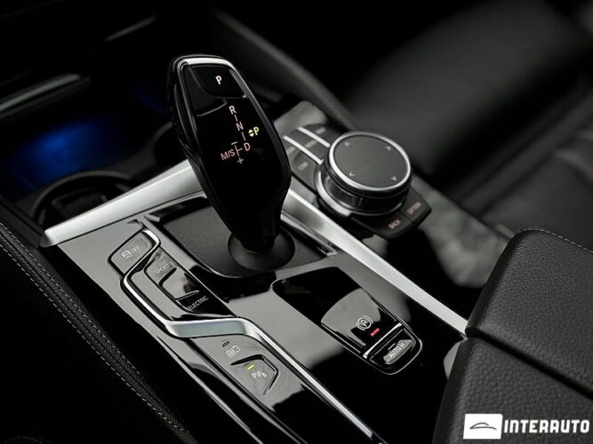 BMW 520e 49 interauto-car