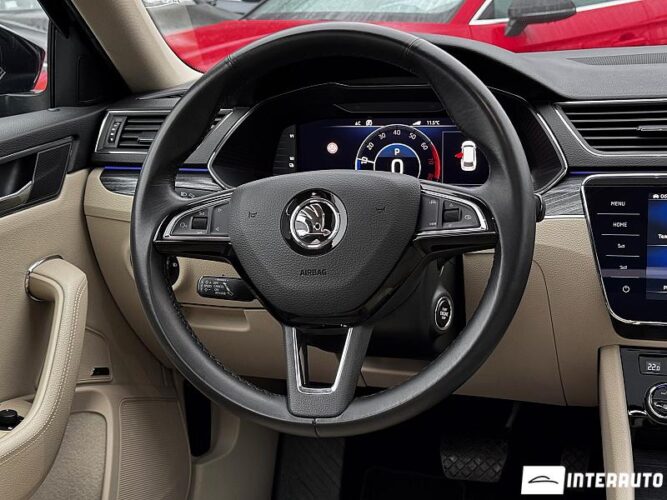 Skoda Superb 40 interauto-car