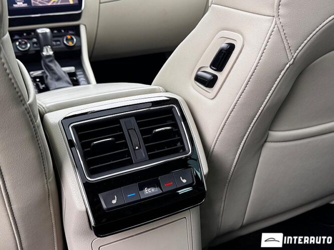 Skoda Superb 48 interauto-car