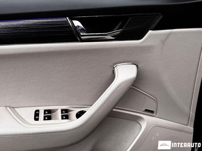 Skoda Superb 46 interauto-car