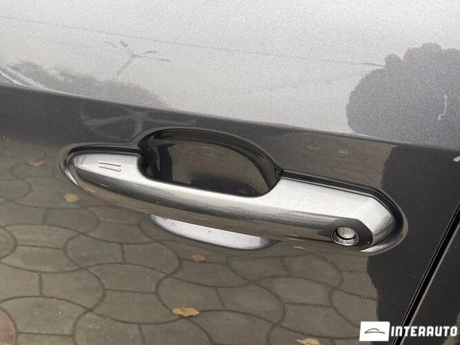 Toyota Rav-4 34 interauto-car