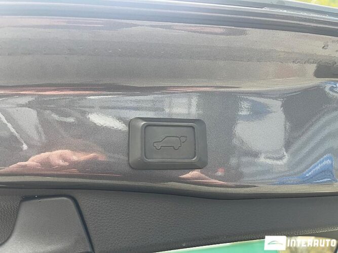 Toyota Rav-4 35 interauto-car