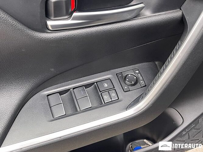 Toyota Rav-4 44 interauto-car