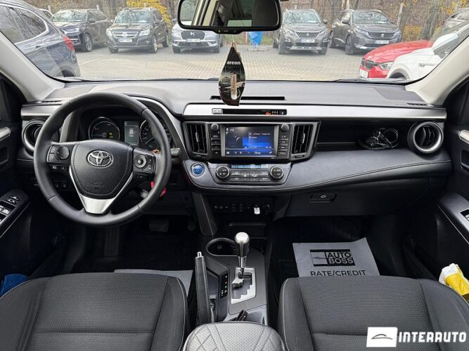 Toyota Rav-4 37 interauto-car