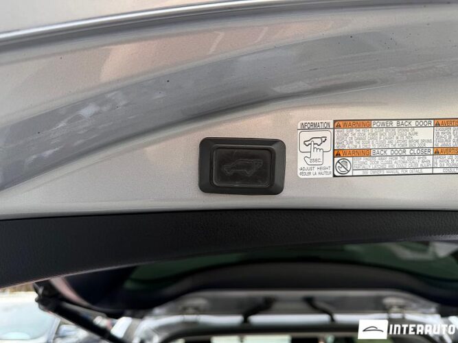 Toyota Rav-4 46 interauto-car