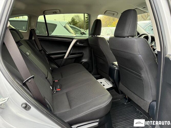 Toyota Rav-4 44 interauto-car