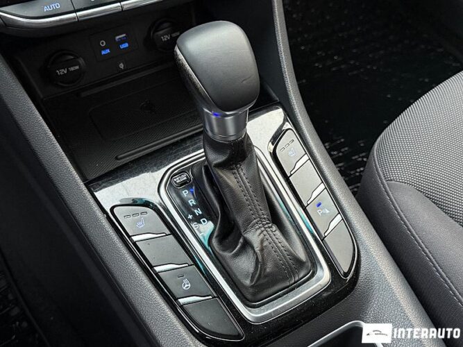 Hyundai Ioniq 42 interauto-car