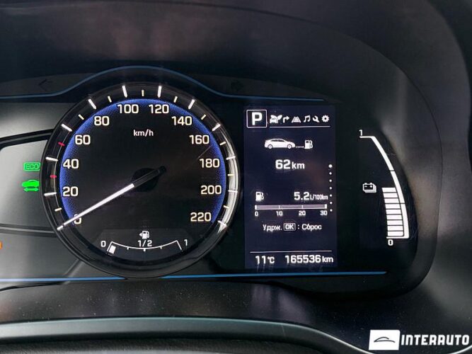 Hyundai Ioniq 39 interauto-car