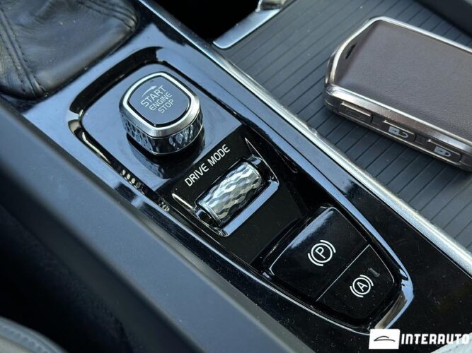 Volvo XC 60 36 interauto-car