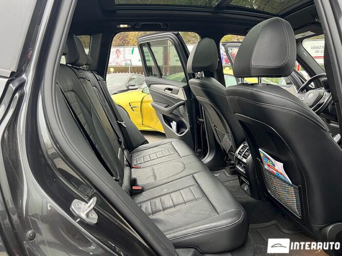 BMW X3 M4.0i 34 interauto-car