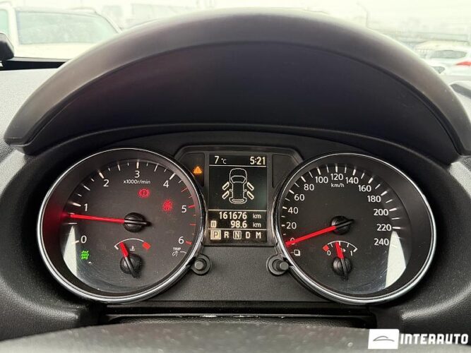 Nissan Qashqai 37 interauto-car