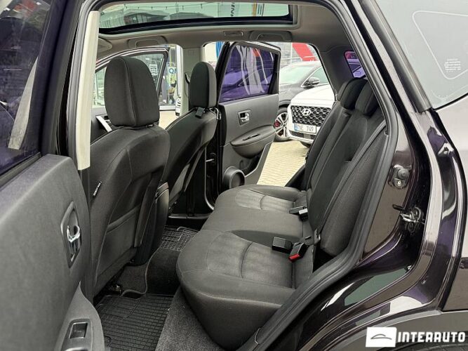 Nissan Qashqai 41 interauto-car
