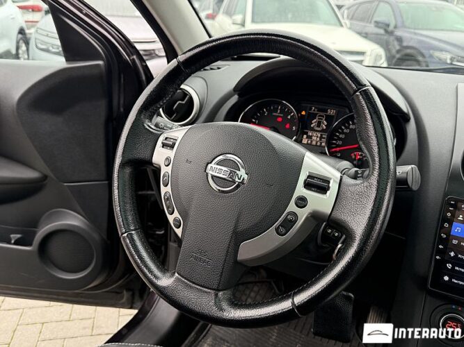 Nissan Qashqai 36 interauto-car