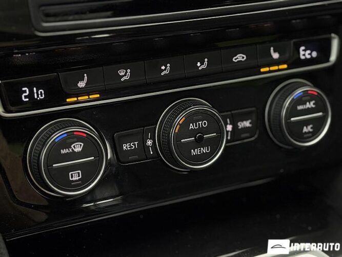 Volkswagen Passat GTE 44 interauto-car