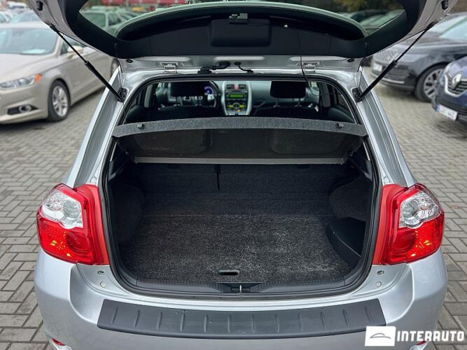 Toyota Auris 32 interauto-car