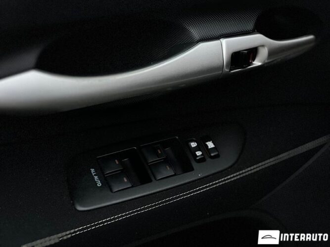 Toyota Auris 33 interauto-car