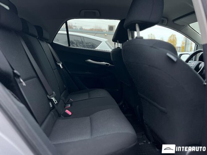 Toyota Auris 42 interauto-car