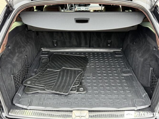 Mercedes E 220 49 interauto-car