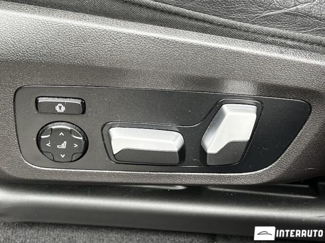 BMW X4 2.0D 49 interauto-car