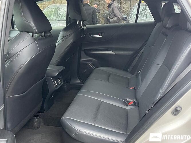 Toyota Venza 44 interauto-car