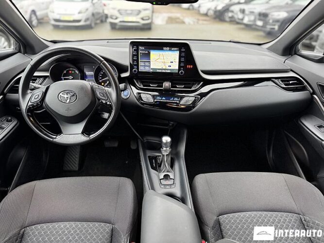 Toyota C-HR 43 interauto-car