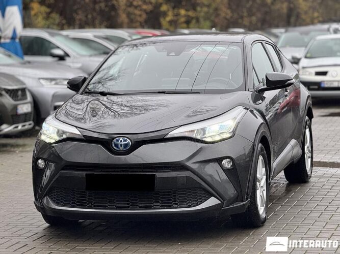 Toyota C-HR 29 interauto-car