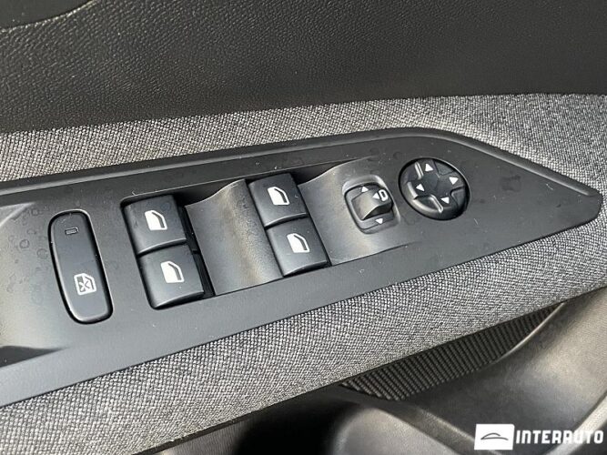 Peugeot 3008 34 interauto-car