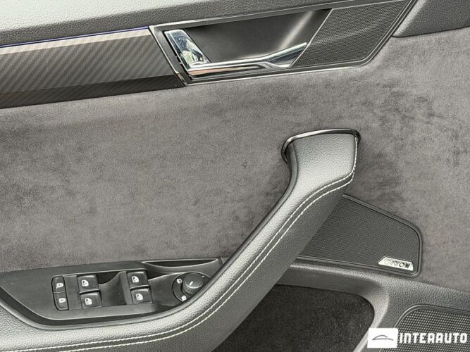 Skoda Superb 40 interauto-car