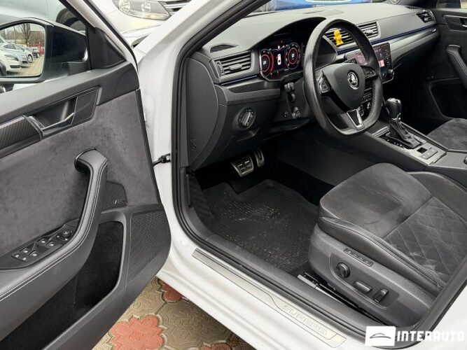 Skoda Superb 39 interauto-car