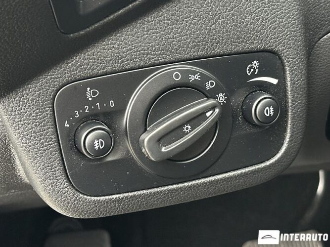 Ford Kuga 46 interauto-car