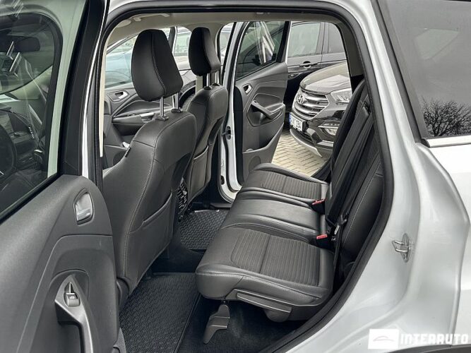 Ford Kuga 43 interauto-car